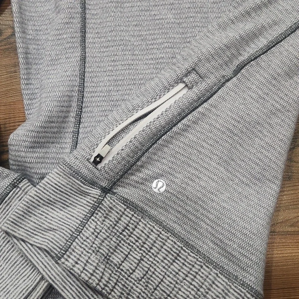 Lululemon Think Fast Run Hoodie Checker White Heathered Gray Slate Stripe Size 8